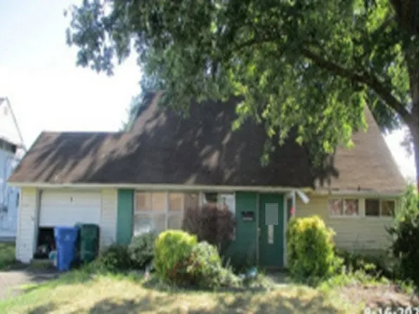 33 Mica Hl, Levittown, PA 19056