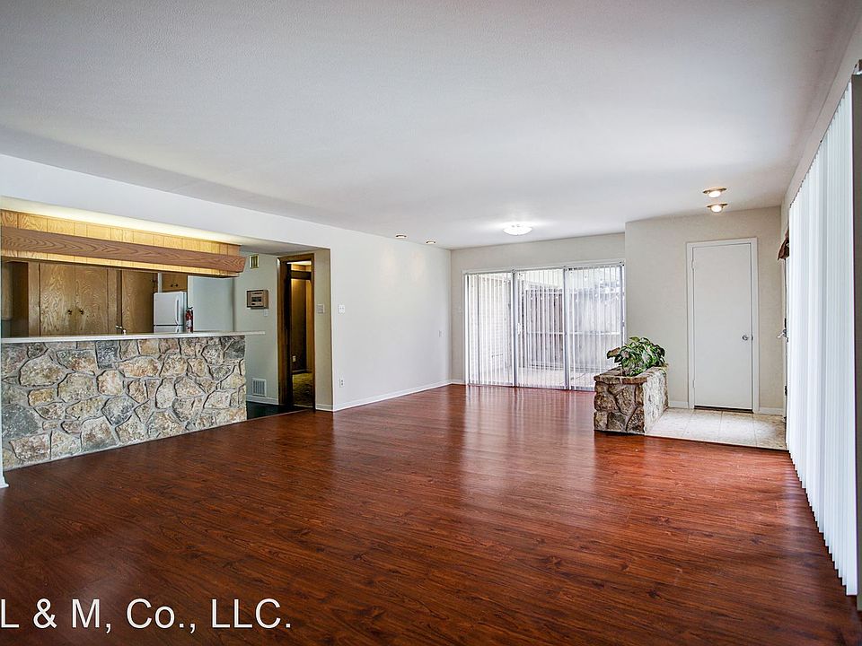 1st image of 3703 Roseland St #9768381