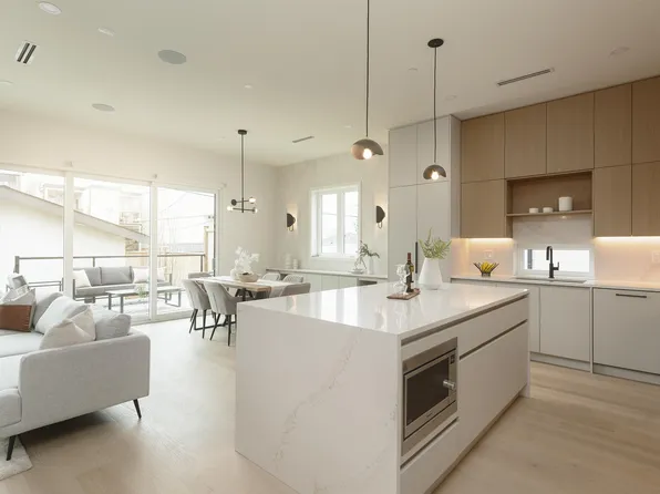735 E 10th Ave #2, Vancouver, BC V5T 2A8