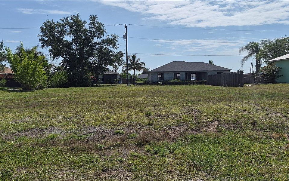 1st image of 2501 NE 19th Pl