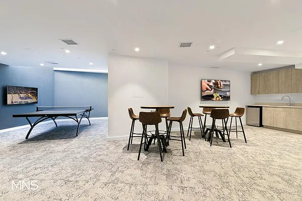 Rented by MNS Marketing | media 34