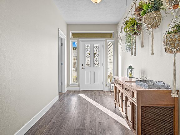 4th image of 5974 Juneberry Dr