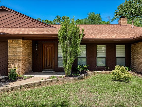 4th image of 2707 Windwood Dr