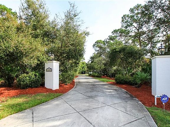 Entrance to property 500 feet deep