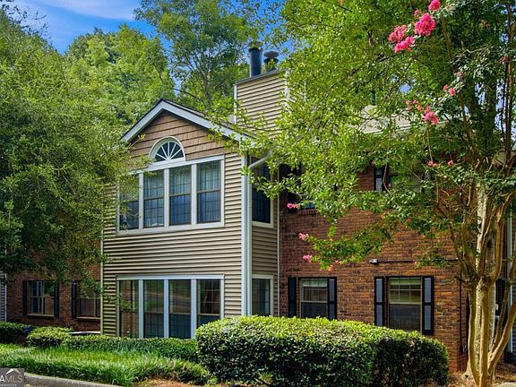 2nd image of 307 Barrington Hills Dr