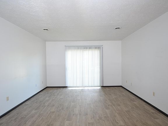 3rd image of 97 Palomino Dr #10