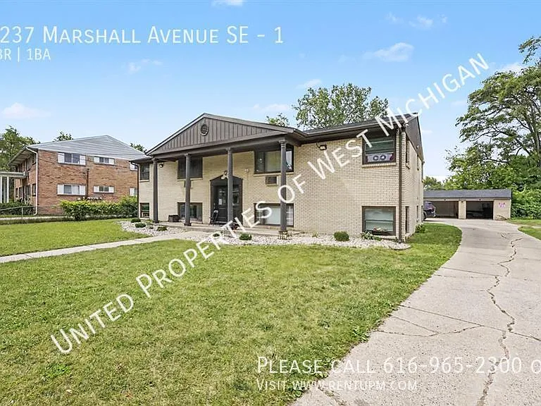 3237 Marshall Ave SE #1 — Photo 1