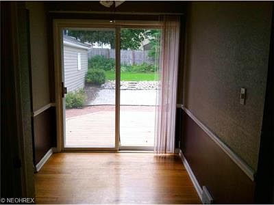 4th image of 366 Lincoln Ave