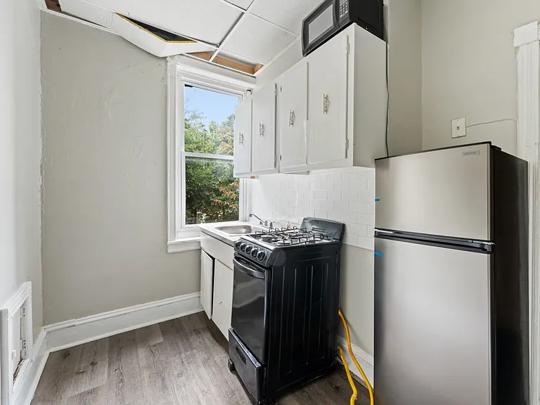 1232 West Somerset Street — Photo 12