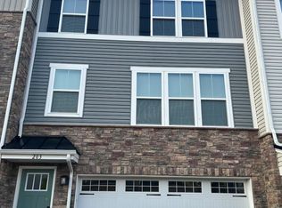 203 Cranesbill Dr, Mars, PA