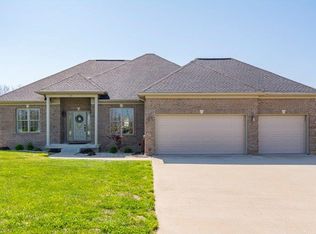 121 Seven Oaks Dr, Richmond, KY 40475