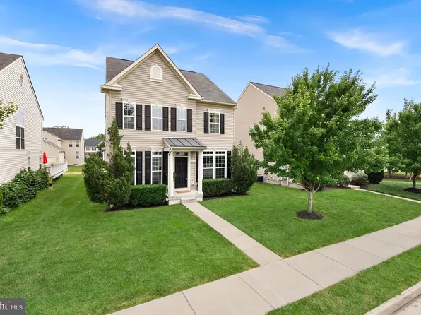 26042 First Frost Way, Chantilly, VA 20152