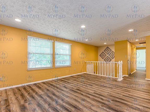 5th image of 2587 Morgan Lake Dr NE