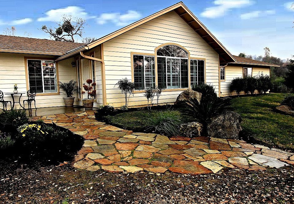 1st image of 31009 Moccassin Ct