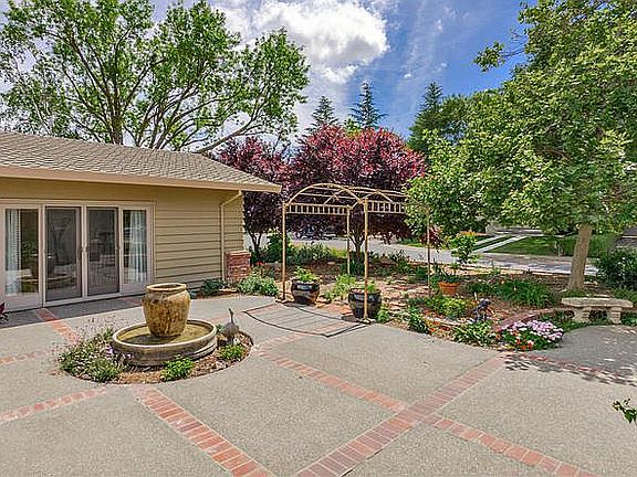 3rd image of 3115 Shelter Cove Pl