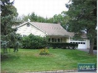 66 Gladstone Rd, New Rochelle, NY 10804