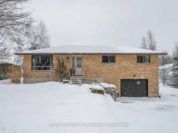 1003 Victoria St, West Grey, ON N0G 1C0