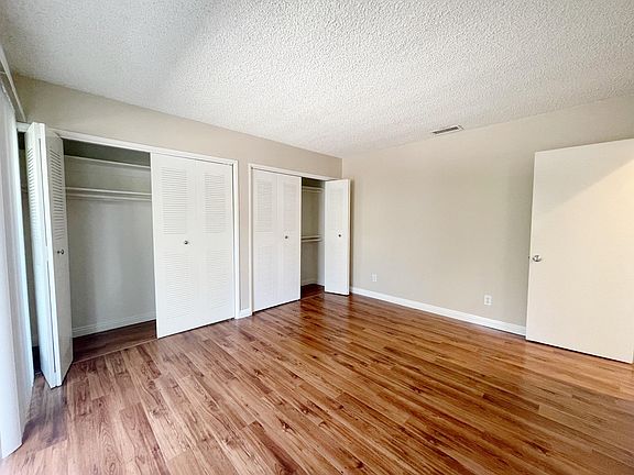 5th image of 1204 Pine St APT 204