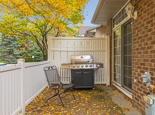 2557 Mallard Dr, Woodbury, MN 55125