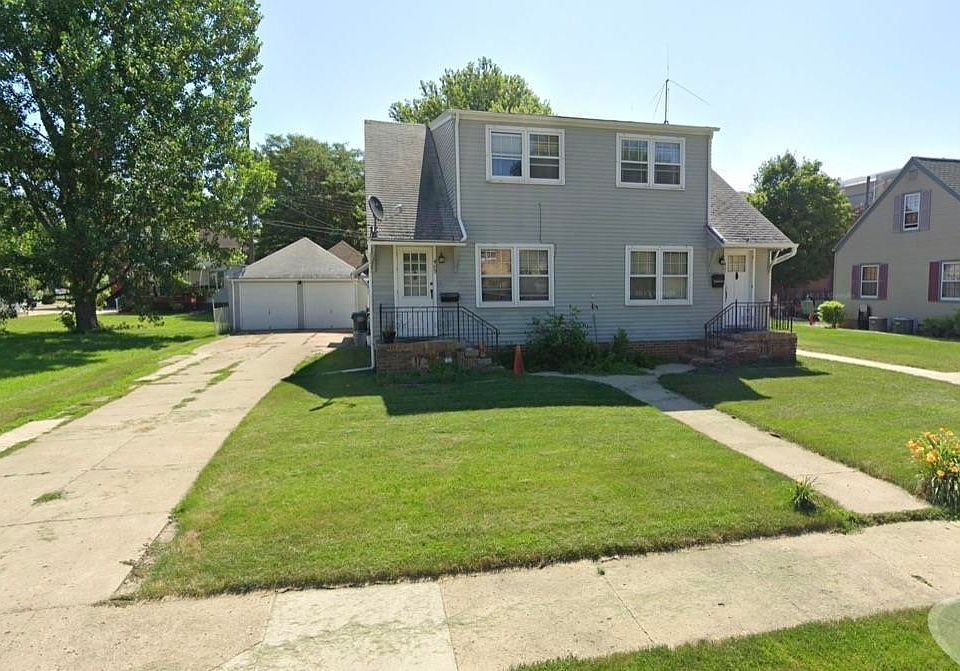 1st image of 407 & 409 Michigan St