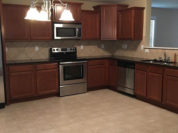 2nd image of 1044 Joselynn Dr