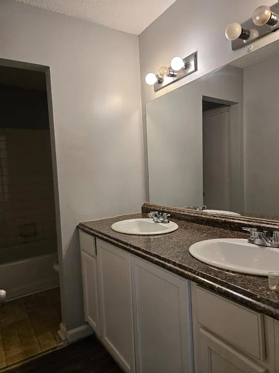 5140 Highpoint Rd #8 — Photo 1