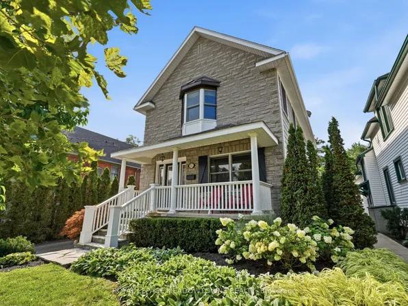 31 Emerick Ave, Fort Erie, ON L2A 2W2