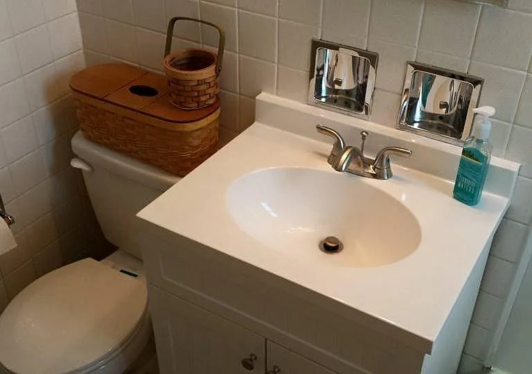 906 Walnut St — Photo 5