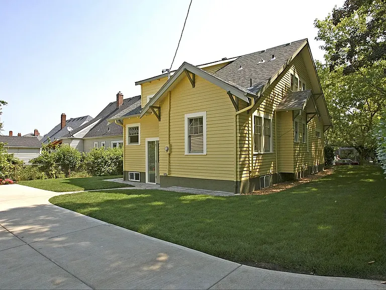 3303 NE 12th Ave — Photo 11