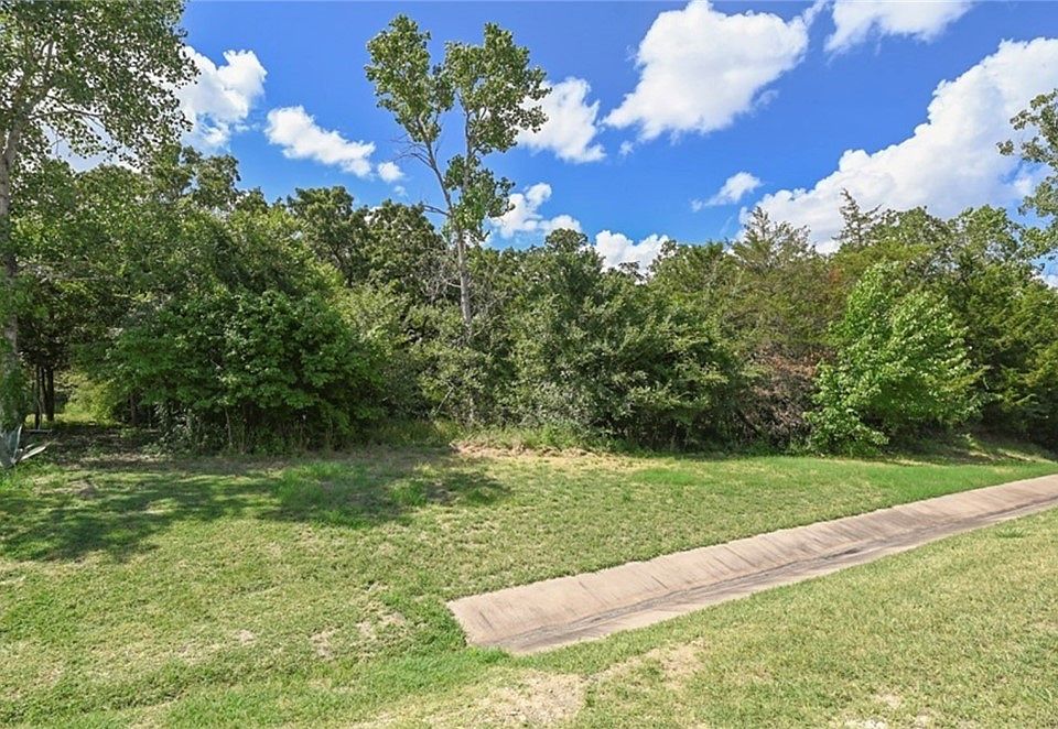 1st image of 3994 Arboleda Dr