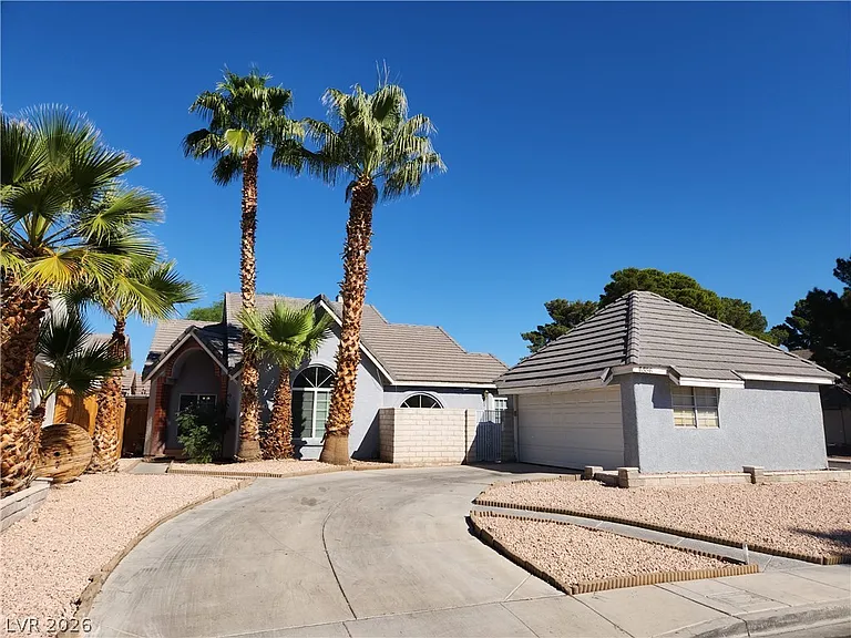 6556 Bradford Ln — Photo 4