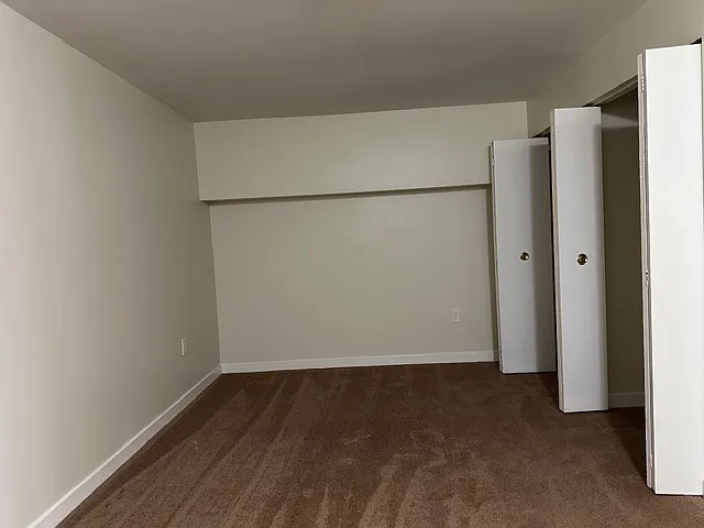 Monument Place Apartments — Photo 11