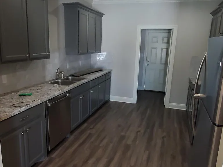 779 Dewey St — Photo 3
