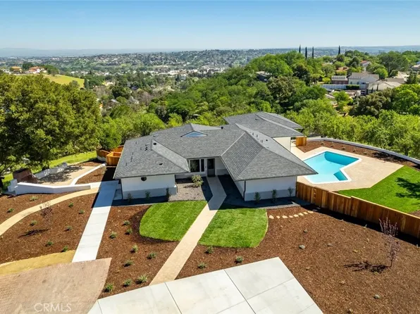 1026 Merry Hill Rd, Paso Robles, CA 93446