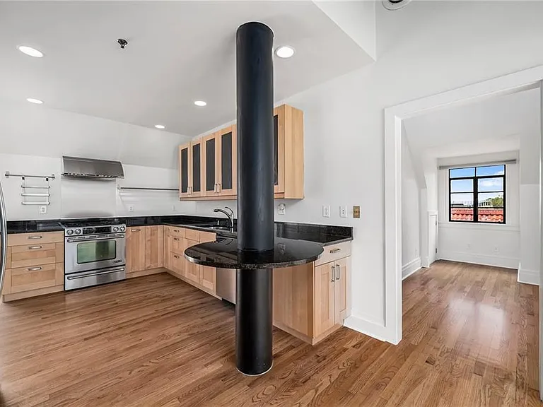 81 Peachtree Pl NE #Penthouse 12 — Photo 6