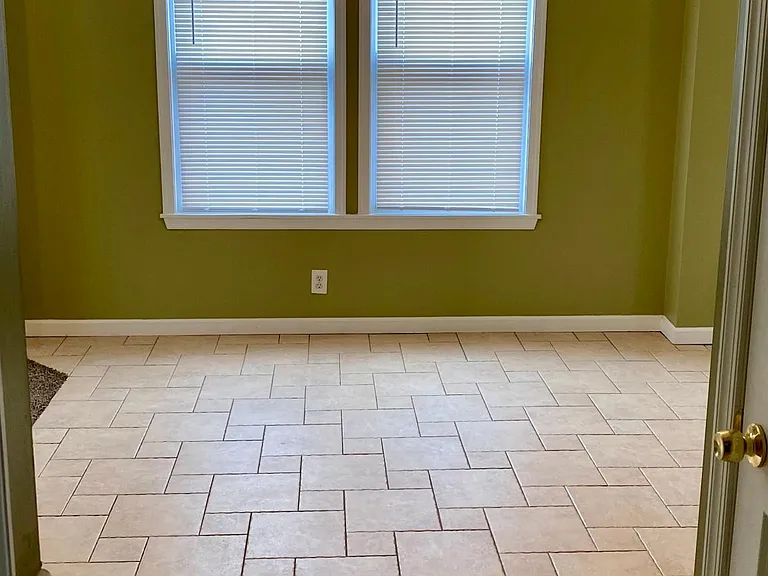 Dining room.