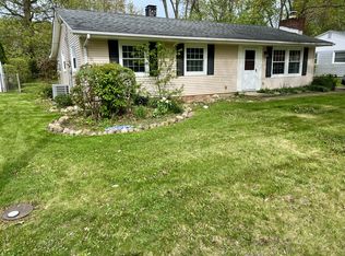 1201 Hollyview Dr, Vermilion, OH 44089