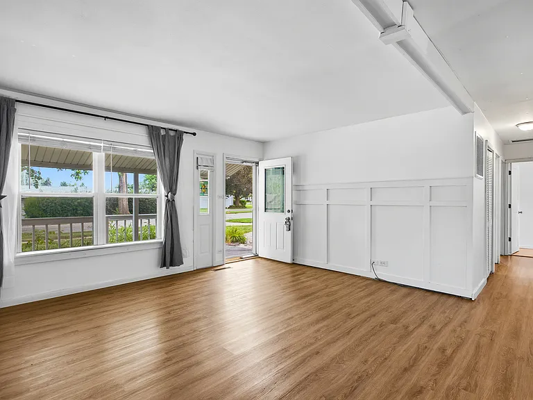1023 Highland Ave — Photo 3