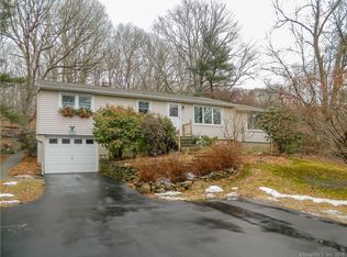 1713 Hartford New London Tpke, Oakdale, CT 06370