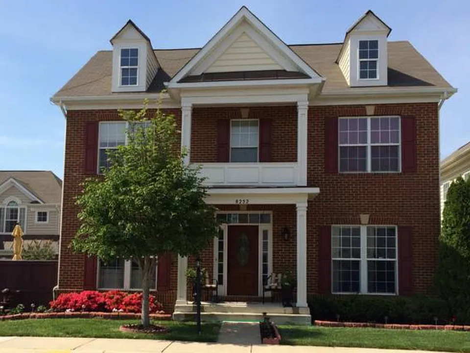 8252 Laurel Heights Loop