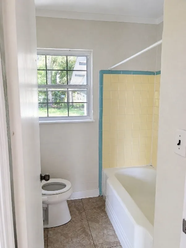 2 bed, 1.0 bath, 648 sqft, $1,200 — Photo 4