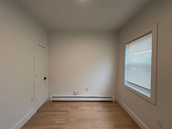 5th image of 42 Thorne St #29E