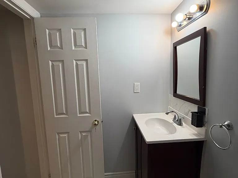 51 Ralph Chalmers Ave #BASEMENT — Photo 11