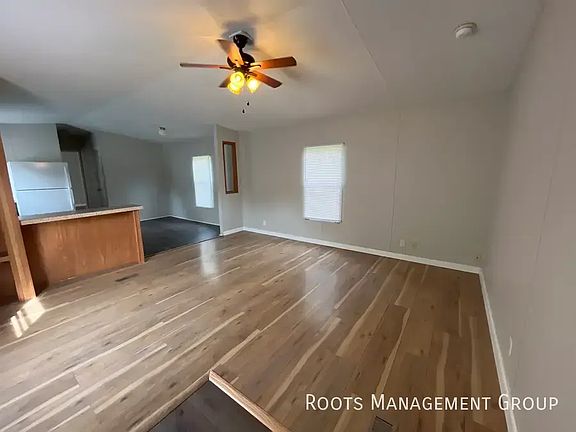 5th image of 1810 S Lowry St #20