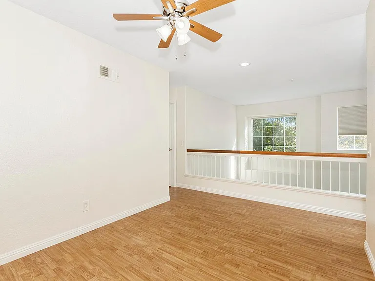 270 Brookview Ct — Photo 15