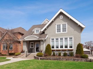 381 S Mitchell Ave, Elmhurst, IL 60126