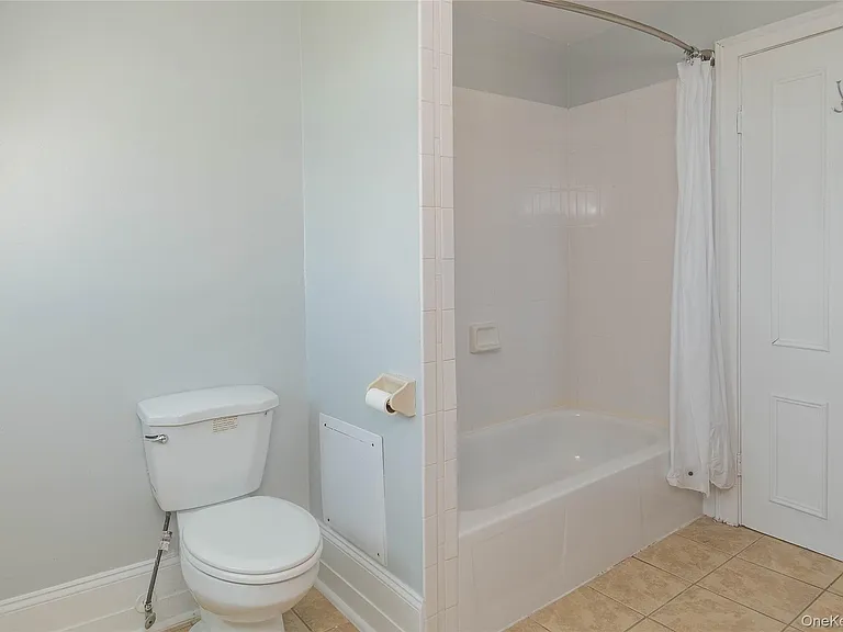 266 Grand St #3 — Photo 7