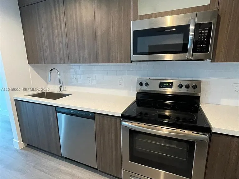 1938 Jackson St #301 — Photo 21