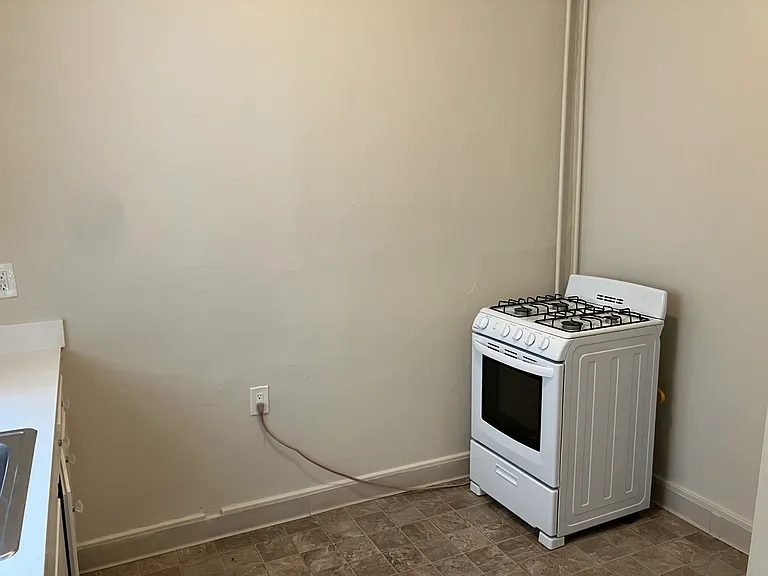 437 Euclid Ave #4 — Photo 12