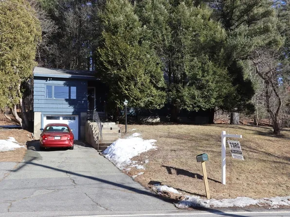 7 Hemlock Ln, Billerica, MA 01730
